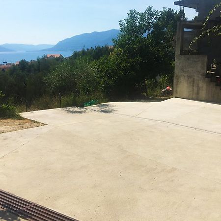 Milmaris Apartments Тиват Екстериор снимка