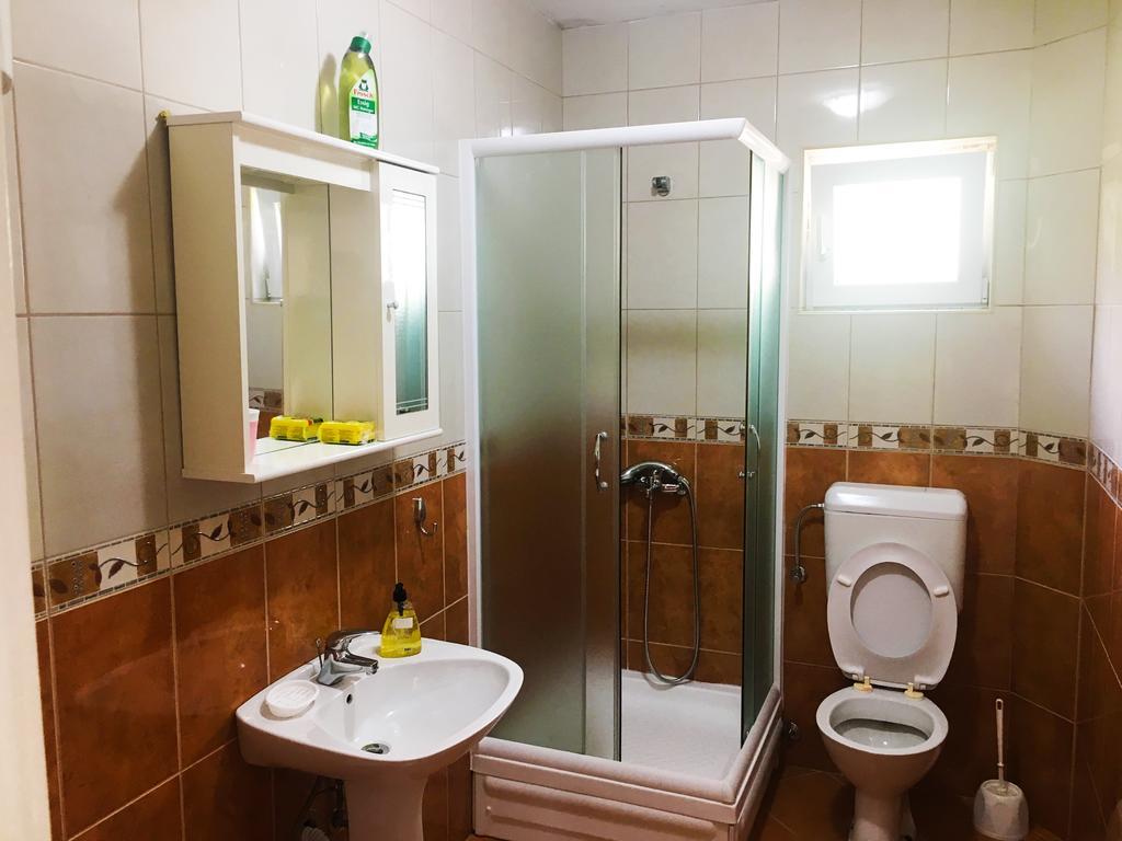 Milmaris Apartments Тиват Екстериор снимка